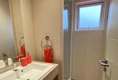 chalet-prestige-castelnaud-salle-d-eau.jpg - ᐃ DOMAINE DES CHENES VERTS **** : Campsite France Dordogne