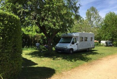 Emplacement camping-car - Installez votre camping-car dans notre camping du Périgord