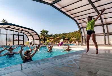 Réveil aquatique - Une séance de sport en piscine en Dordogne
