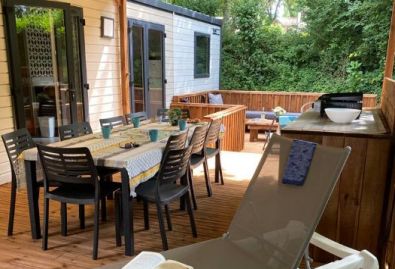 carlux terrasse plancha.jpg - ᐃ DOMAINE DES CHENES VERTS **** : Camping Dordogne